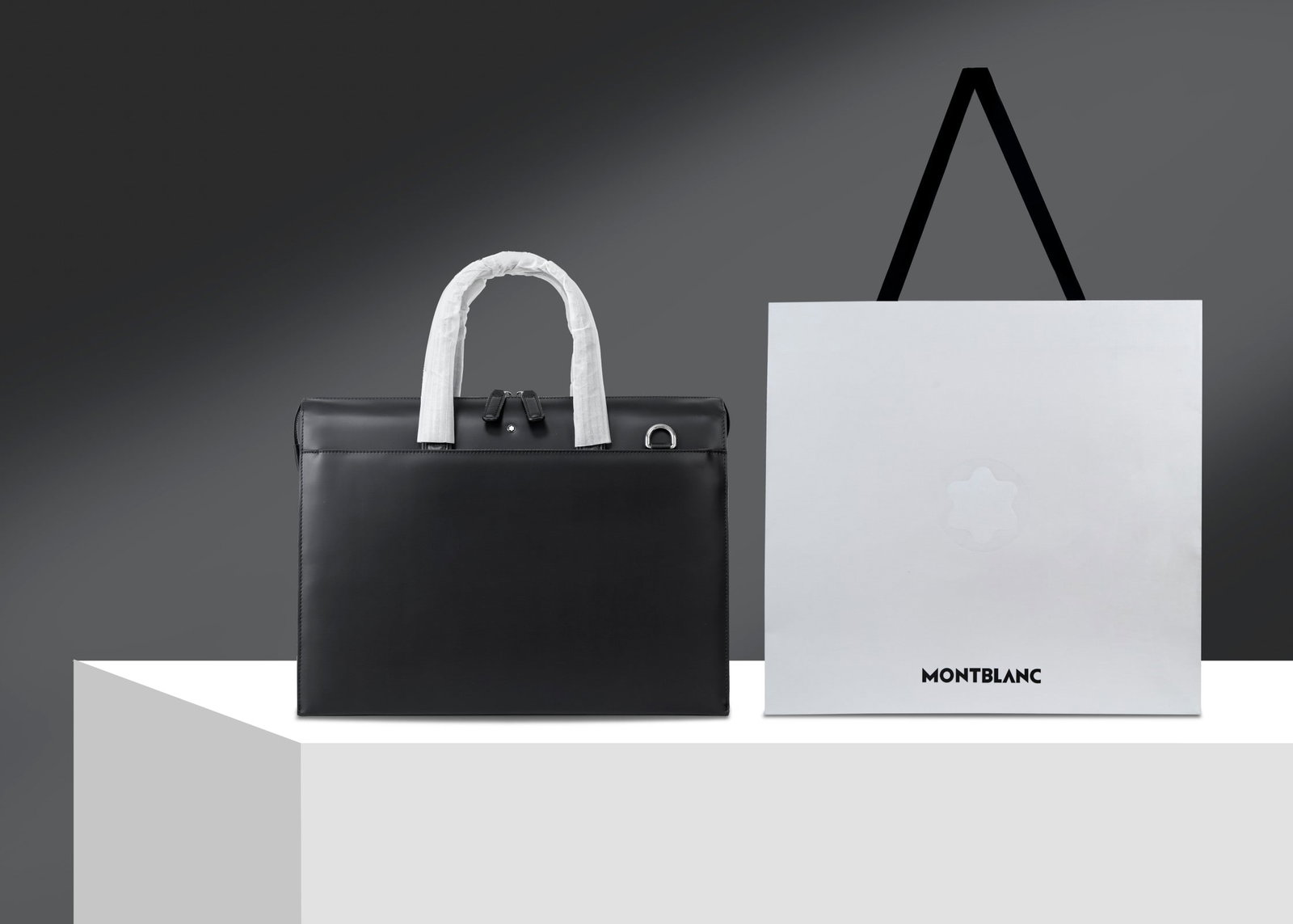 MONTBLANC: MONTBLANC 40 X 30 X 9CM Good condition. Great gift for yourself or your loved ones. We offer in house shipping for all items, our cooperative logistics services provider expertly handles both domestic