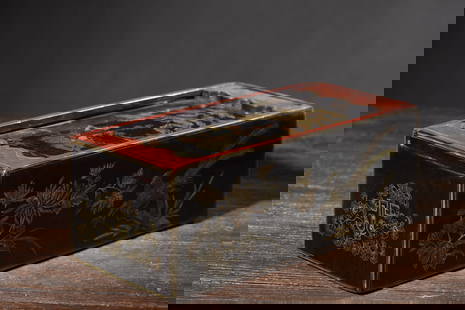 Old wood base with real gold lacquerware and Hehe Erxian drawer box: Old wood base with real gold lacquerware Hehe Erxian drawer box length 33cm width 15cm height 12.5cm weight 1005g Provenance : Private collection of a retired doctor, Amsterdam, the Netherlands.