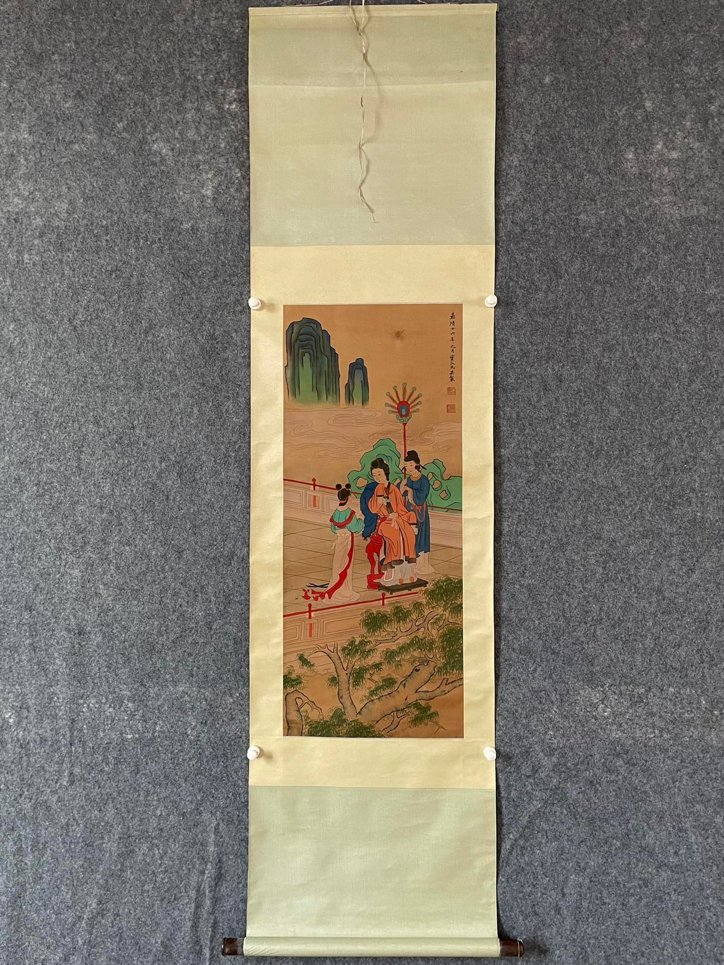 Qiu Ying's hand-painted silk figure paintings (1 of 7)