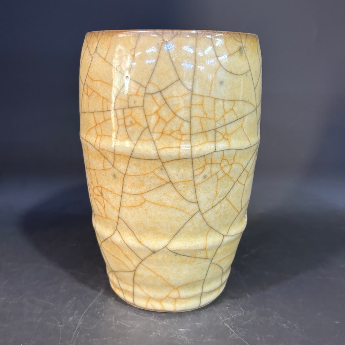 Song Dynasty Ge Ware Gold Wire and Iron Wire Beige Glazed Brush Pot (1 of 9)