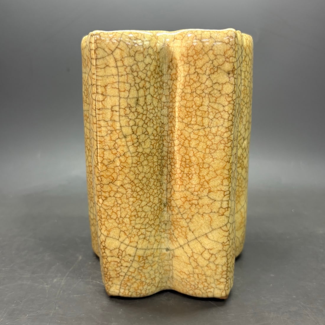 Song Dynasty Ge Ware Chrysanthemum-Shaped Brush Pot (1 of 9)