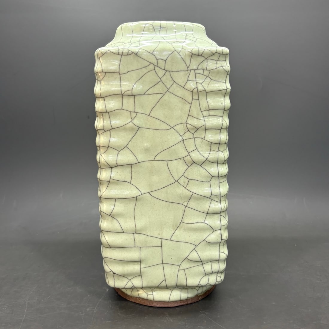 Song Dynasty official kiln cong-shaped vase (1 of 9)