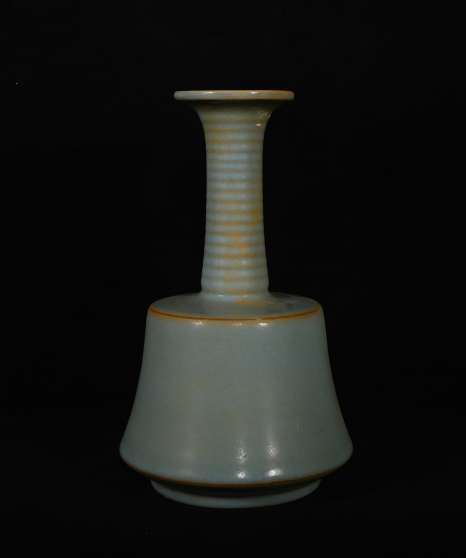Song Dynasty Ru Ware Vase with Iridescent Pattern (1 of 8)