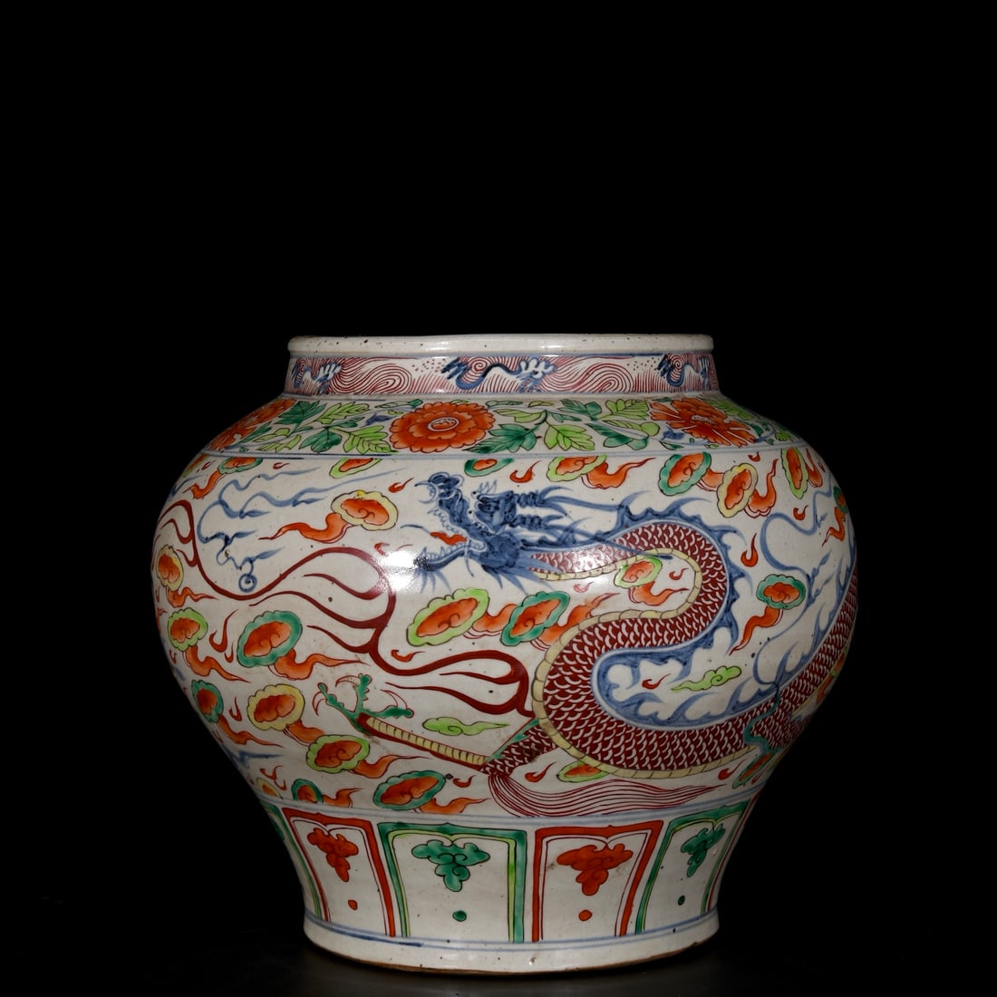 Yuan Dynasty polychrome dragon-patterned jar (1 of 9)