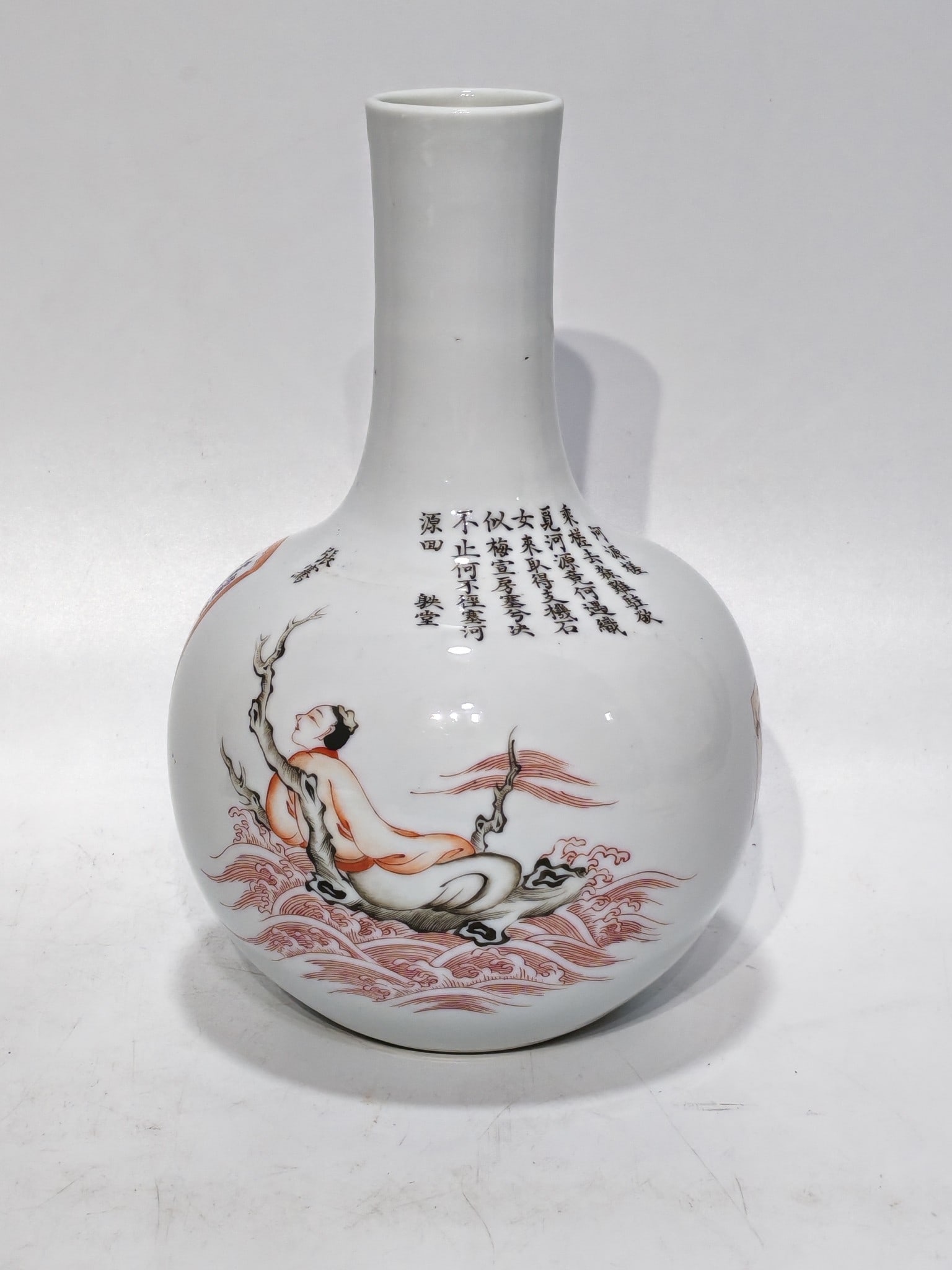 porcelain: porcelain Provenance:Private collection from a professor in University of York. Our cooperative logistics services provider expertly handles both domestic and global shipping arrangements.We accept wi