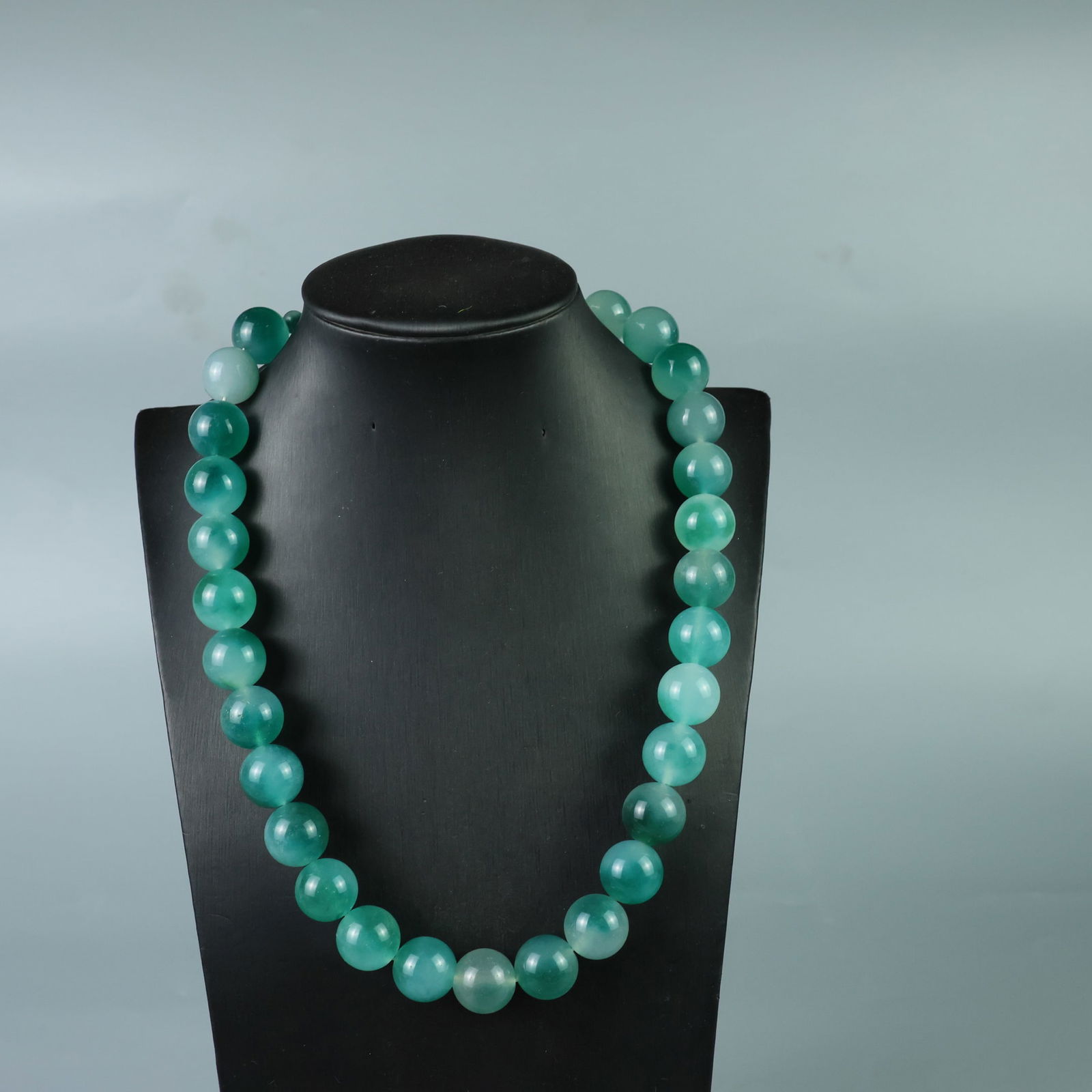 Perfect high-ice finely carved necklace (1 of 9)