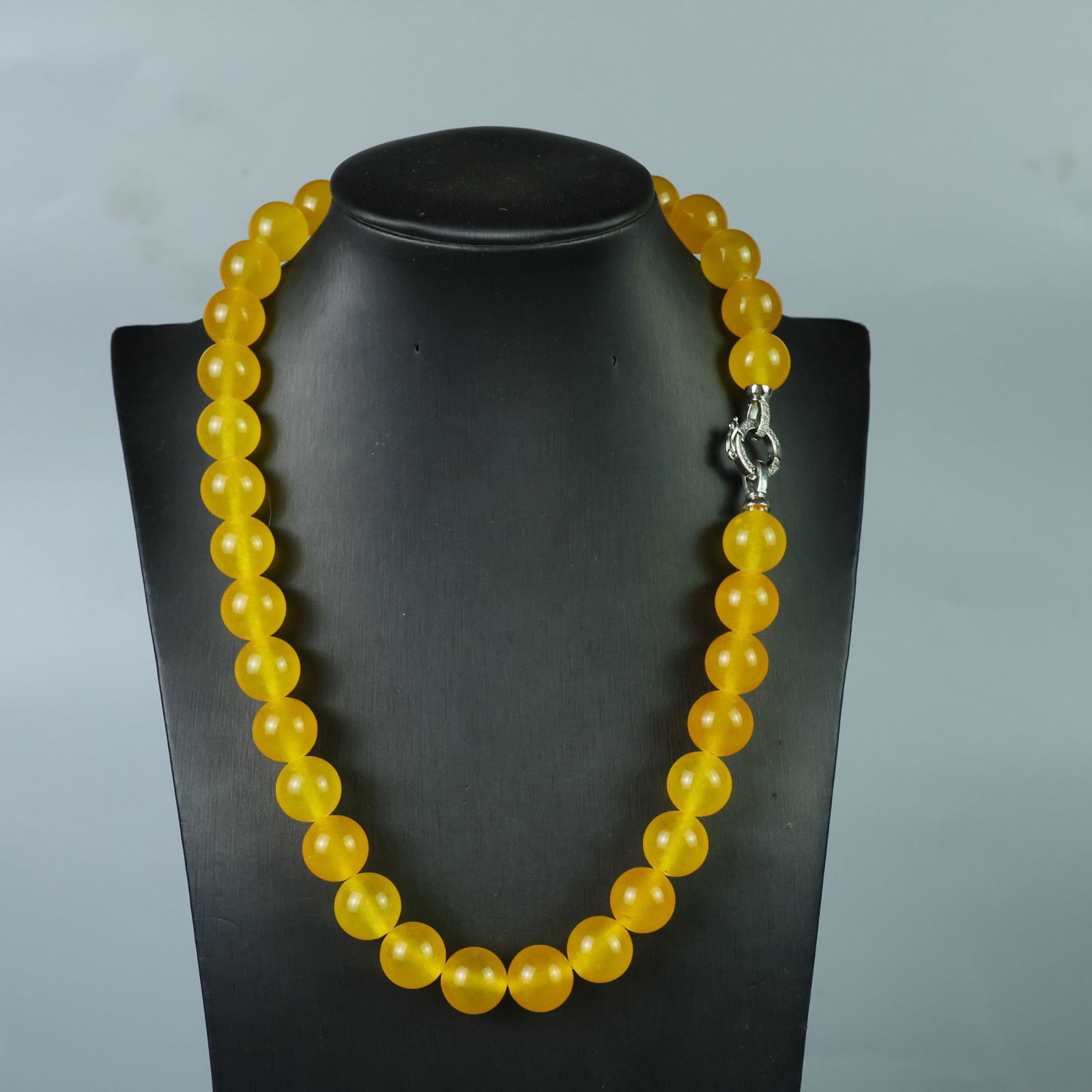 Perfect high-ice finely carved necklace (1 of 9)