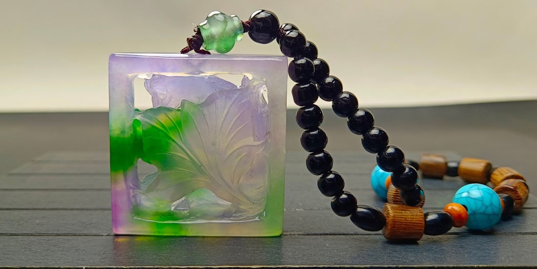 Top-grade dragon stone type violet jadeite extra-large and extra-thick jadeite monkey offering peach (1 of 6)