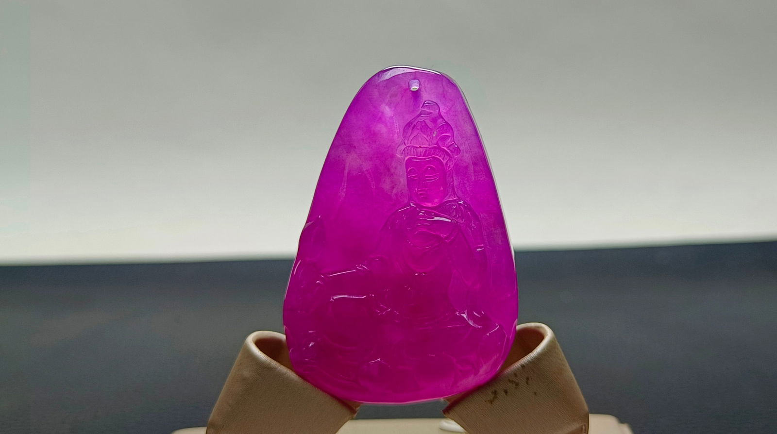 Top-grade dragon stone type violet jadeite Guanyin pendant, extra large and extra thick (1 of 7)