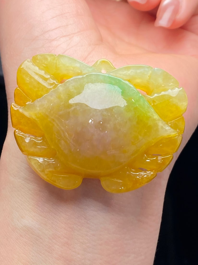 Jadeite "Crab" Pendant (Icy Yellow Jade): Jadeite "crab" pendant with icy yellow jadeite, icy and translucent, thick and full, exquisite and three-dimensional, top-quality jadeite. Provenance:from the collection of George Stopher, Kent,