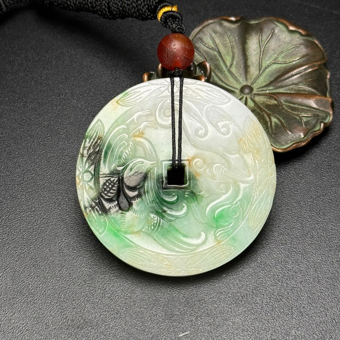 Exquisite old mine jadeite! Auspicious dragon and phoenix design! Dragon and phoenix jade pendant! (1 of 9)