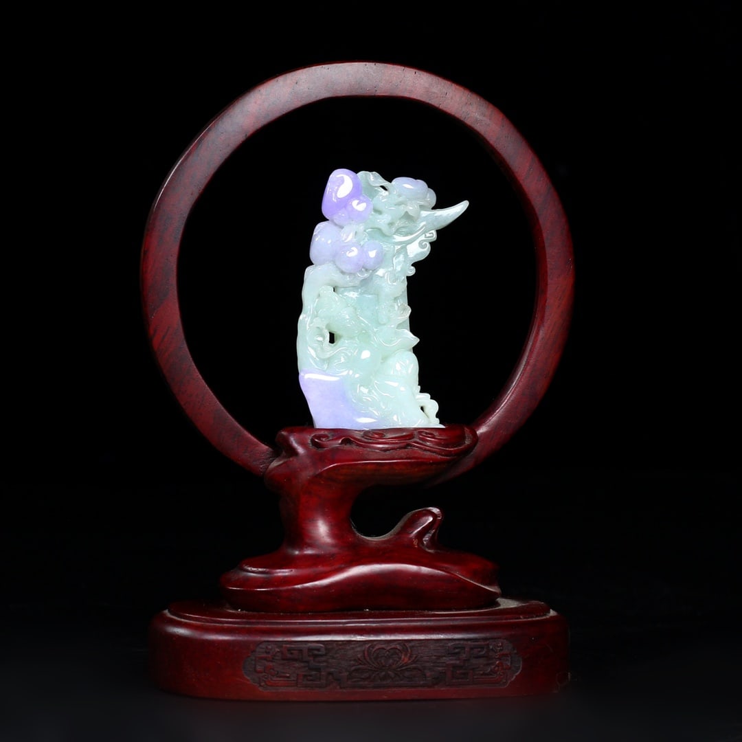 Collector's item: Natural jadeite violet ornament (1 of 9)