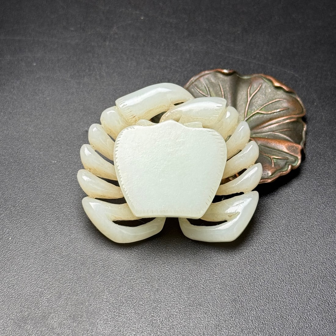 Hetian jade crab (1 of 9)