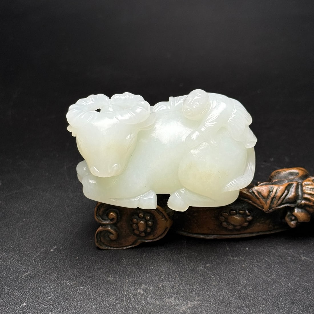 Hetian jade cattle (1 of 9)