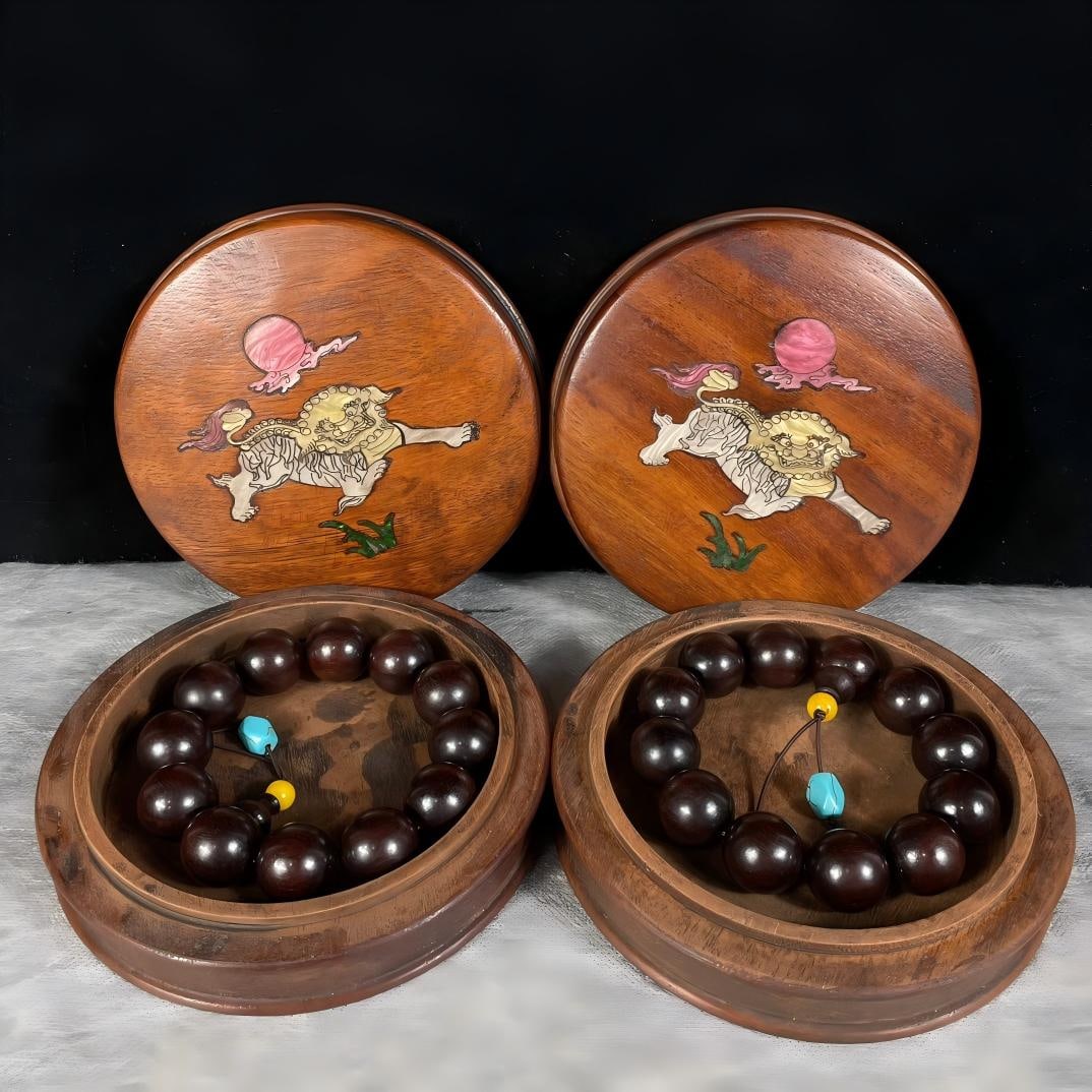 Rare rosewood inlaid boxed sandalwood bracelet (1 of 9)