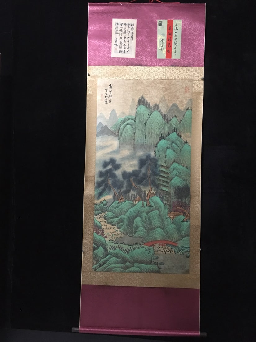 Qiu Ying's Green Peaks: Exquisite four-foot hanging scroll painting with letter label, Qiu Ying's "Clear Green Peaks," handmade, framed dimensions: Height x Width: 227cm x 94cm; Painting core dimensions: Length x Width: 133c