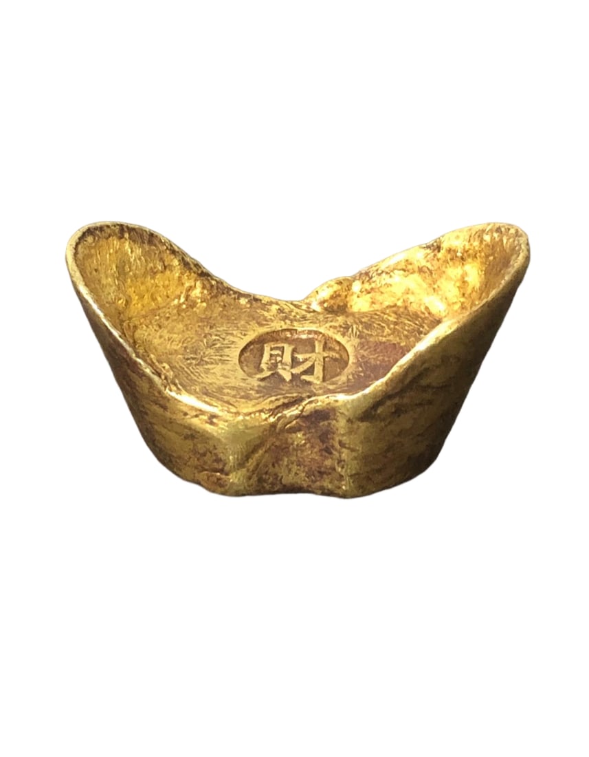 Solid gilded ingot, with a warm and delicate patina, finely crafted, measuring 4.5cm in length and (1 of 8)
