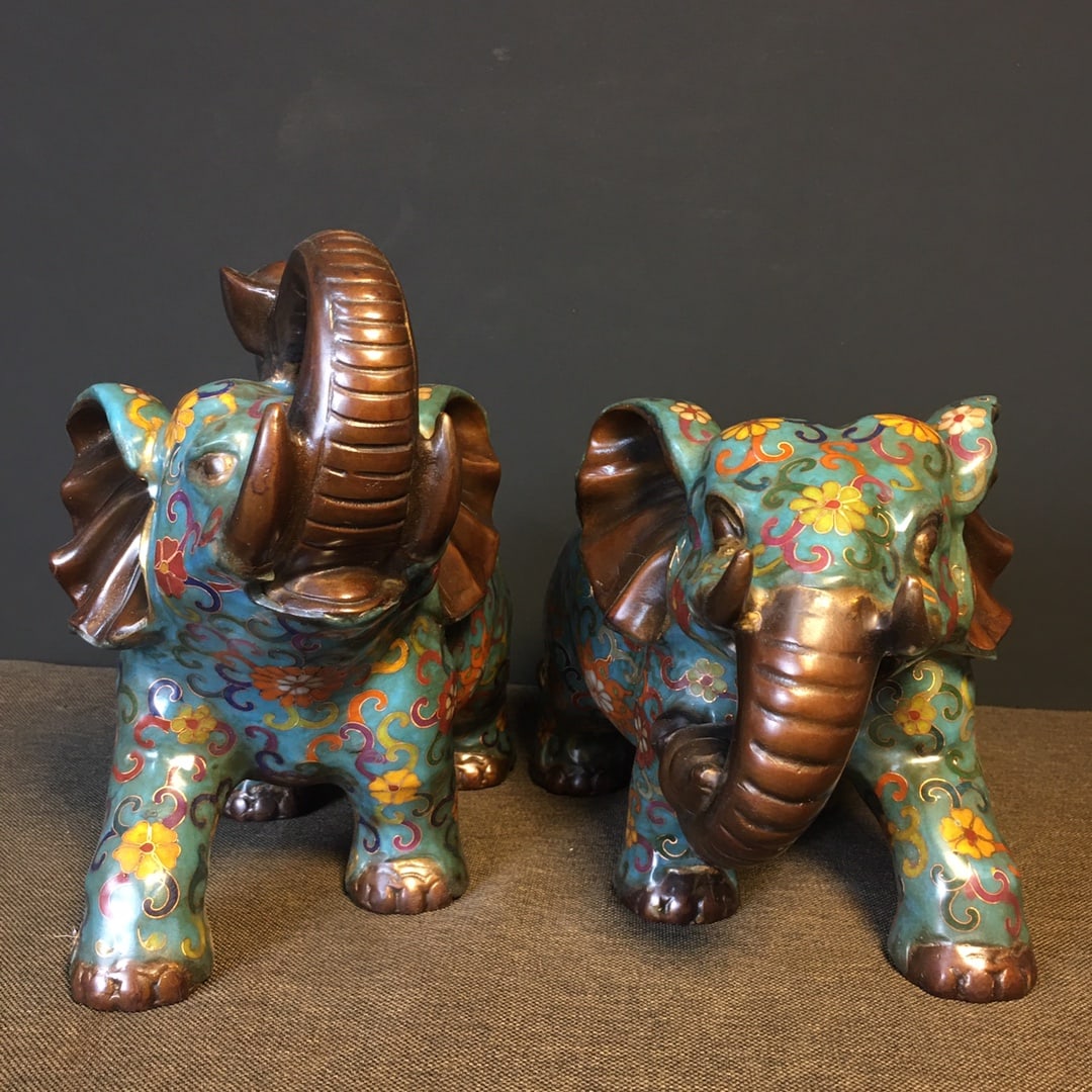 A pair of pure copper cloisonne elephant figurines (1 of 9)