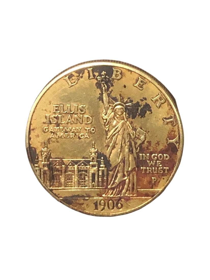 Solid gilded gold coins have a warm and delicate patina and are finely crafted. (1 of 6)