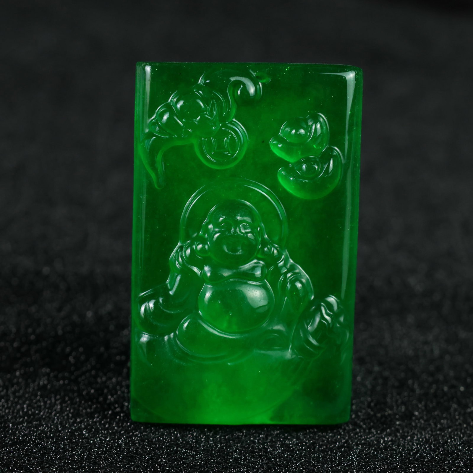 Perfectly crafted, high-quality ice-crystal-colored Maitreya Buddha amulet.: This is a perfectly crafted, high-quality, finely carved Maitreya Buddha amulet. The base is pure, rich, clean, and translucent with a strong fluorescent effect and excellent rigidity. It is a true ic