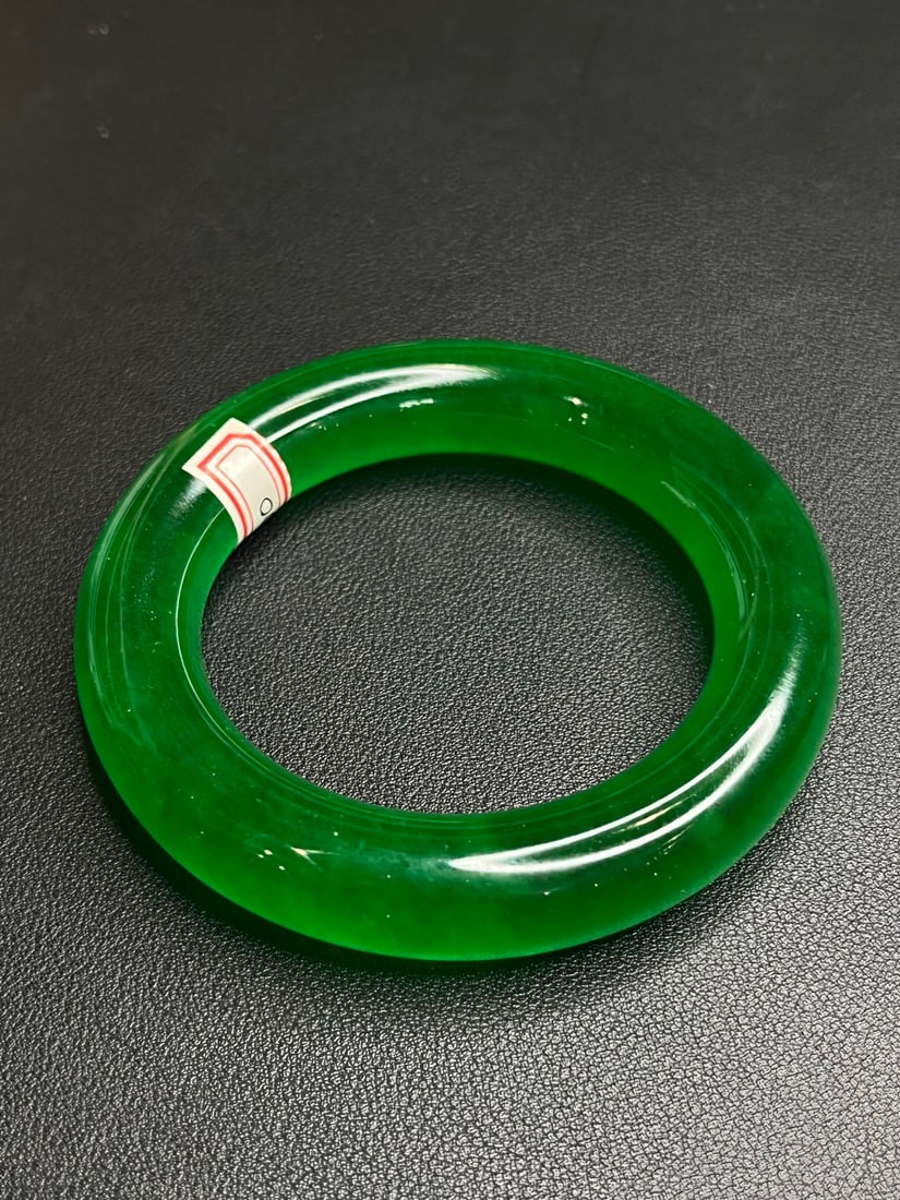 High-grade imperial green jadeite bangle (1 of 5)