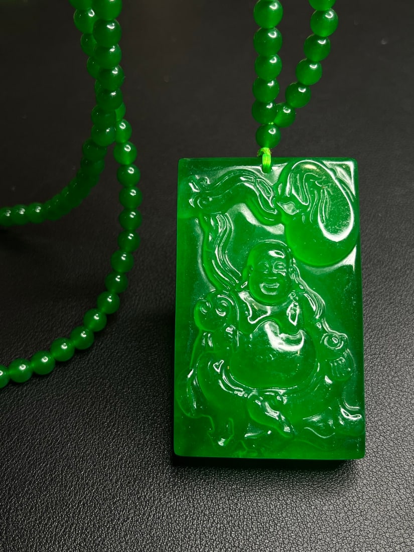 High-quality imperial green jadeite Maitreya Buddha pendant (1 of 5)