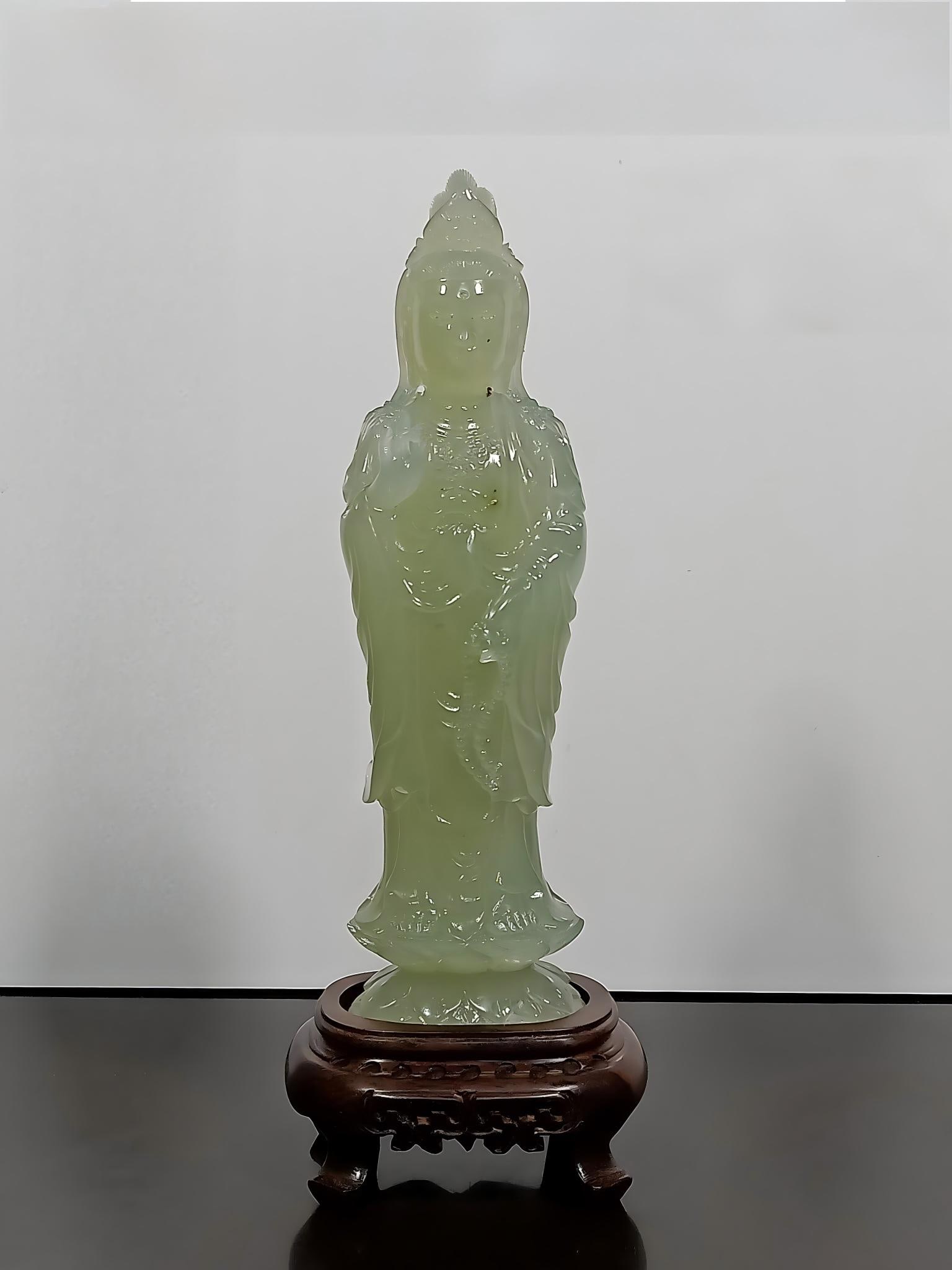 Exquisite Shoushan Stone Guanyin (Stone Guanyin) from an old collection (1 of 9)