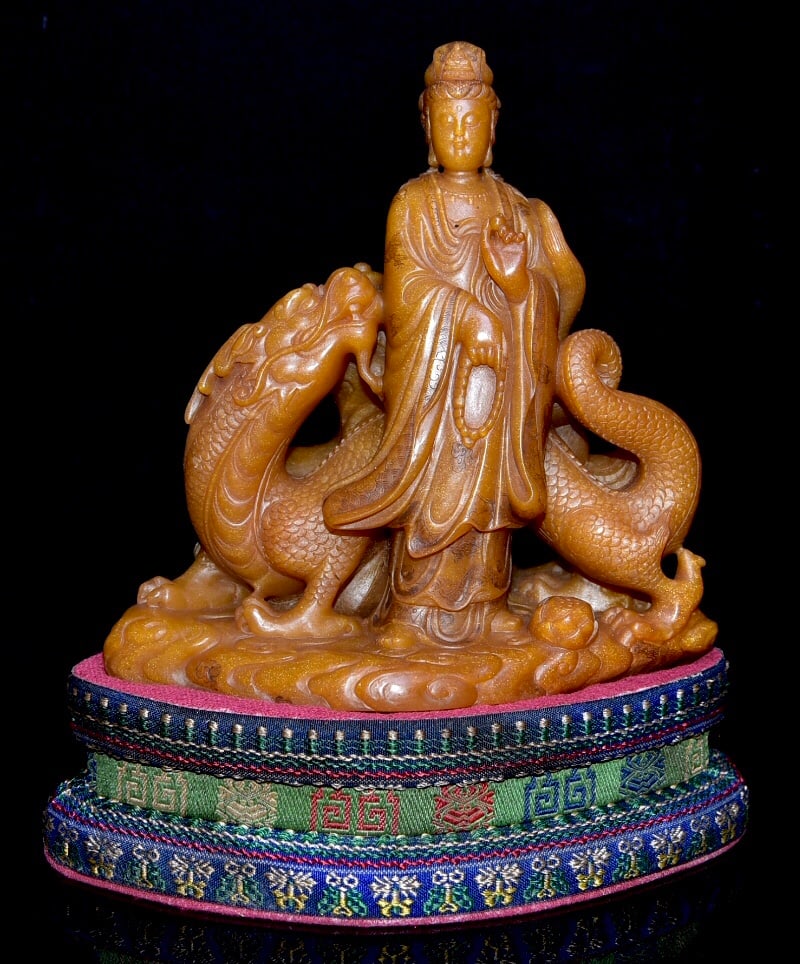 Rare Shoushan stone and Tianhuang stone figurine (1 of 9)