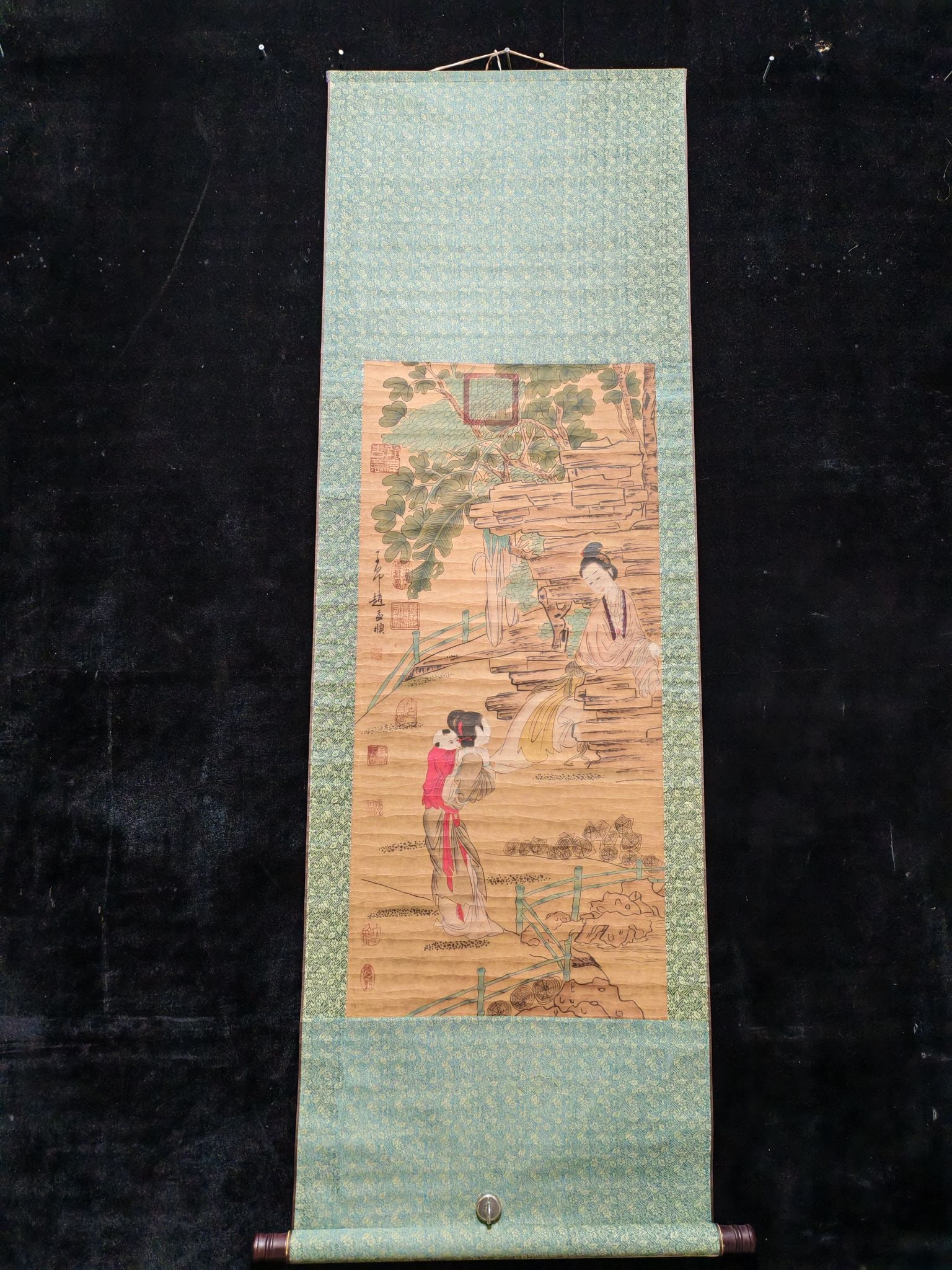 Zhao Mengfu's Figures: Hand-painted three-foot hanging scroll: Portrait (actual photograph) Artist: Zhao Mengfu Material: Xuan paper Mounting Size: 162 x 53 cm Painting core size: 89 x 41 cm Provenance:From a private collec