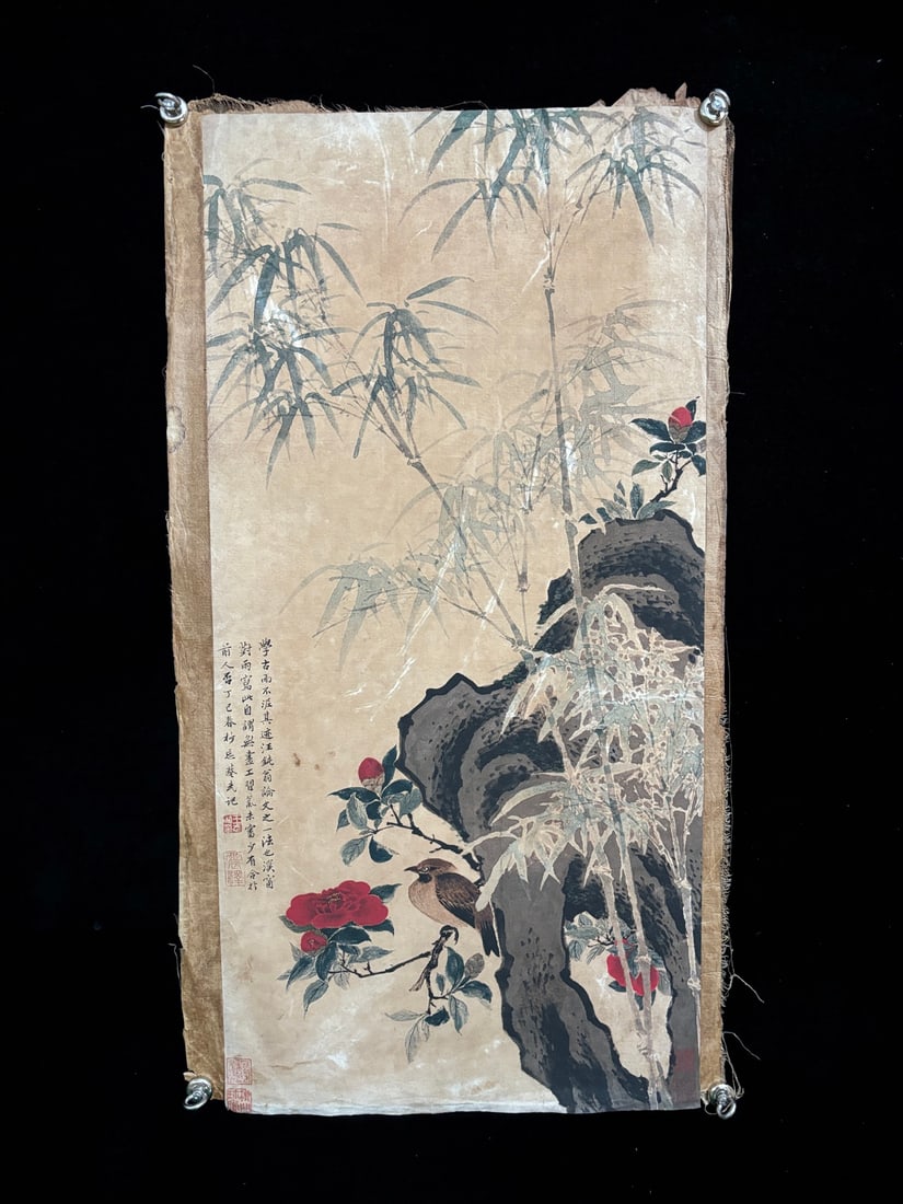 (Wang Wu's Flowers and Birds): (Wang Wu's Flower and Bird Paintings) Old linen base, material: Xuan paper, size: approximately 93cm long and 50cm wide. Provenance:Private collection, Manchester, The United Kingdom. Our cooperative