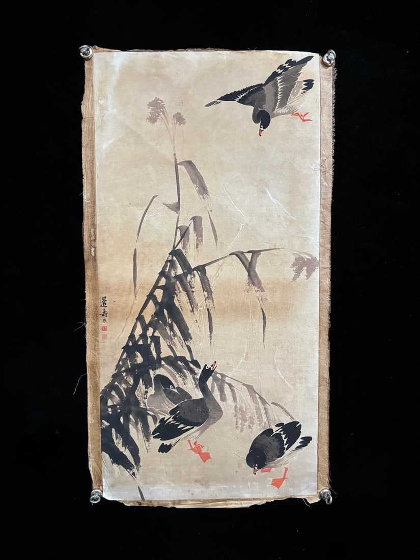 (Bian Shoumin Animals): (Bian Shoumin Animal) Old linen base plate Material: Xuan paper Size: Approximately 93cm long and 50cm wide Provenance:Private collection from a professor in University of Glasgow. Our cooperative log