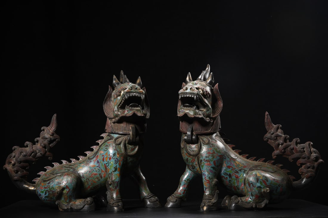 Large Cloisonne Pixiu Incense Burner (Pair): A pair of large cloisonne Pixiu incense burners, each measuring 45cm in height, 47cm in length, and 18cm in width, with a total weight of 19400g. Provenance:Private collection from a professor in Univ