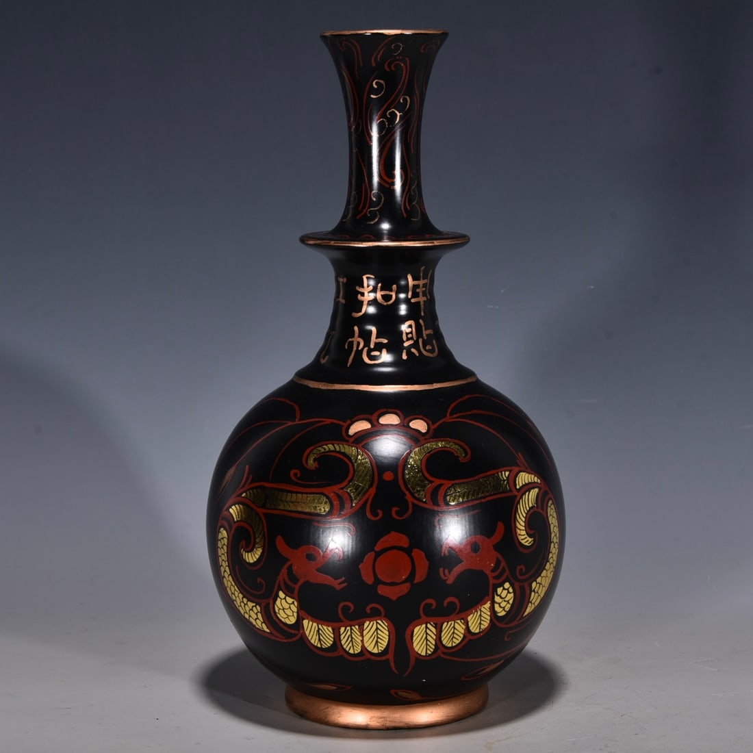 Song Dynasty Ru ware lacquerware vase with Qinglong Temple mark and gold decoration (1 of 9)