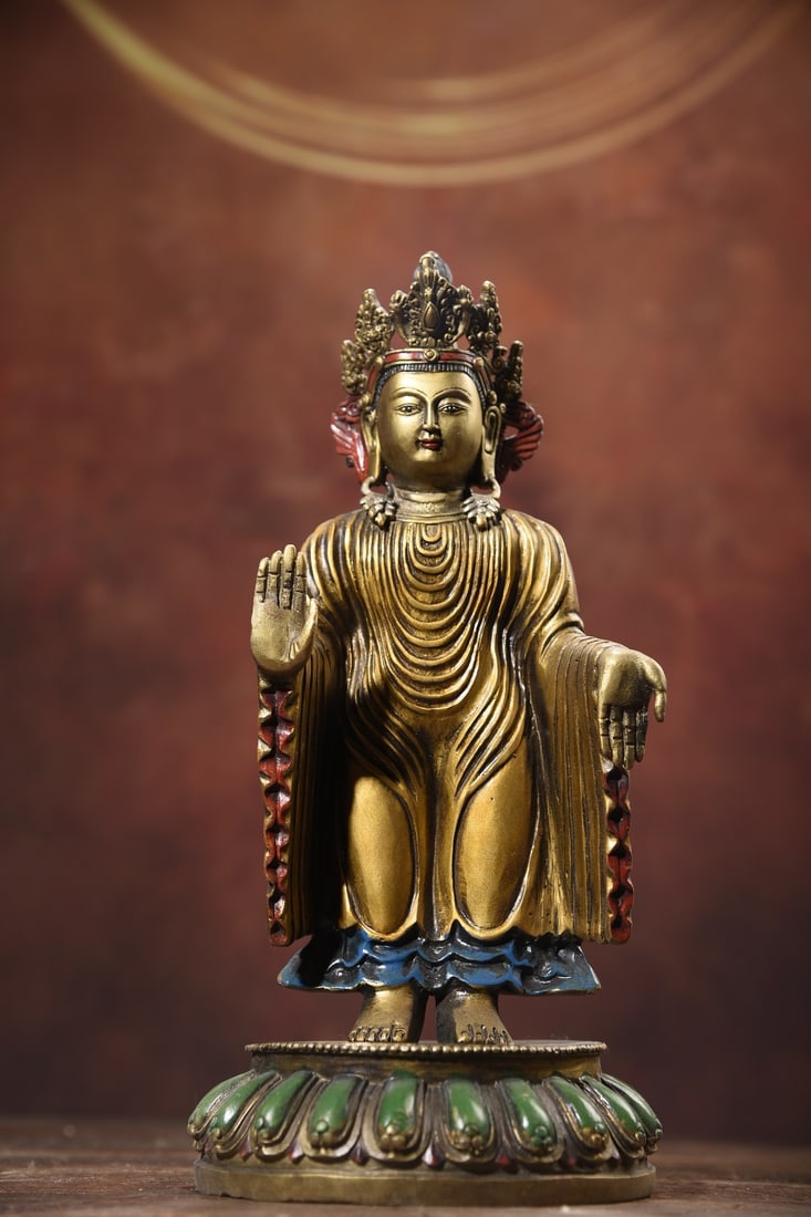 Pure copper painted sandalwood Buddha statue: A pure copper painted sandalwood Buddha statue, 32cm high, 15cm wide, and weighing 1925 grams. Provenance:A notable private collector in Kensington, London, United Kingdom. Our cooperative logistics