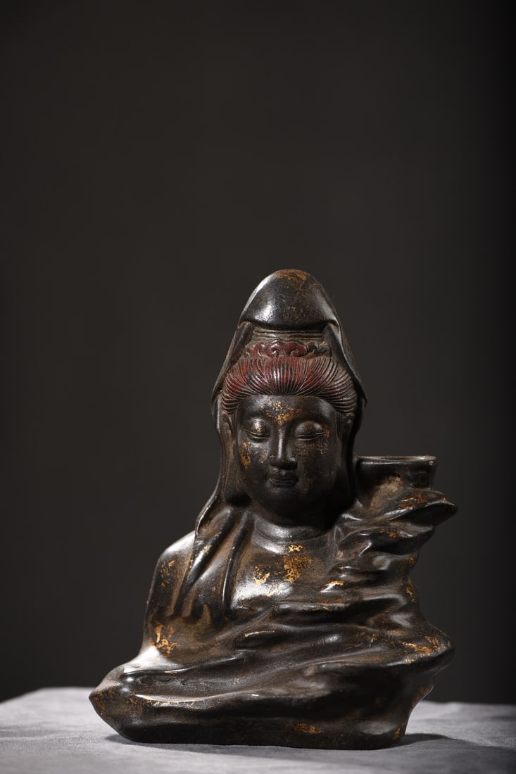 Golden Guanyin Bodhisattva bust (1 of 9)