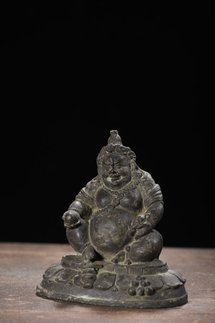 Purple Copper Yellow God of Wealth Statue: bronze statue of the God of Wealth, measuring 10.5cm in height, 10cm in width, and 5cm in thickness, weighing 486 grams. Provenance:Private collection from a professor in University of York. Our coope