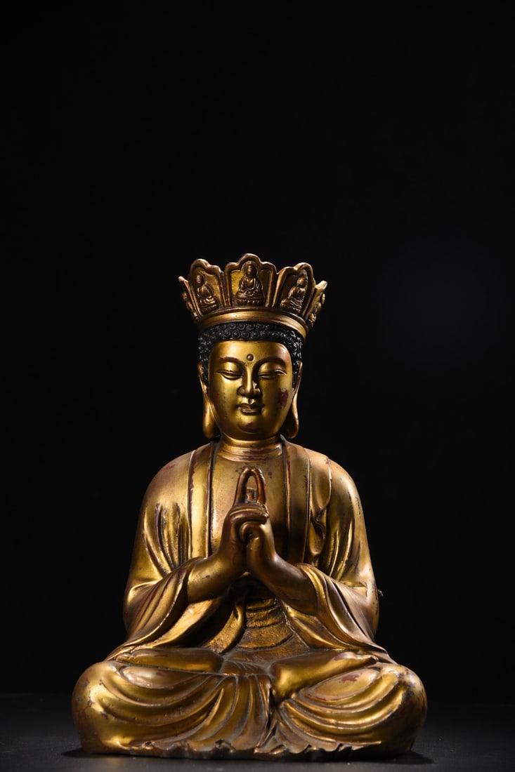 Golden Great Nyorai Statue: The statue of the Buddha Dairi is 33cm high, 23cm wide, 18cm thick, and weighs 4875 grams. Provenance:Private collection from a professor in University of York. Our cooperative logistics services prov