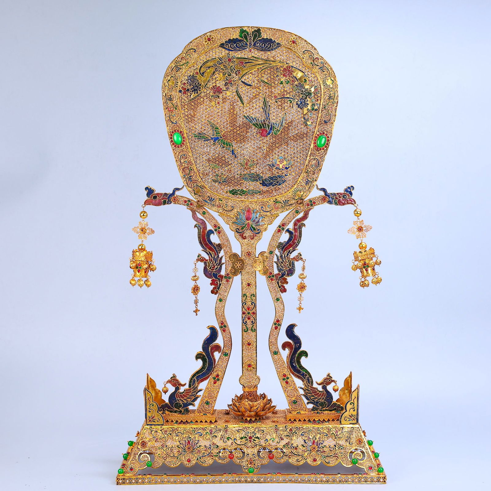 A rare and exquisite cloisonne fan ornament from a precious collection.: A rare cloisonne fan ornament from a well-preserved collection, weighing 2285 grams, 64cm in height, and 38cm in width. Provenance:Private collection from a professor in University of Nottingham. Our