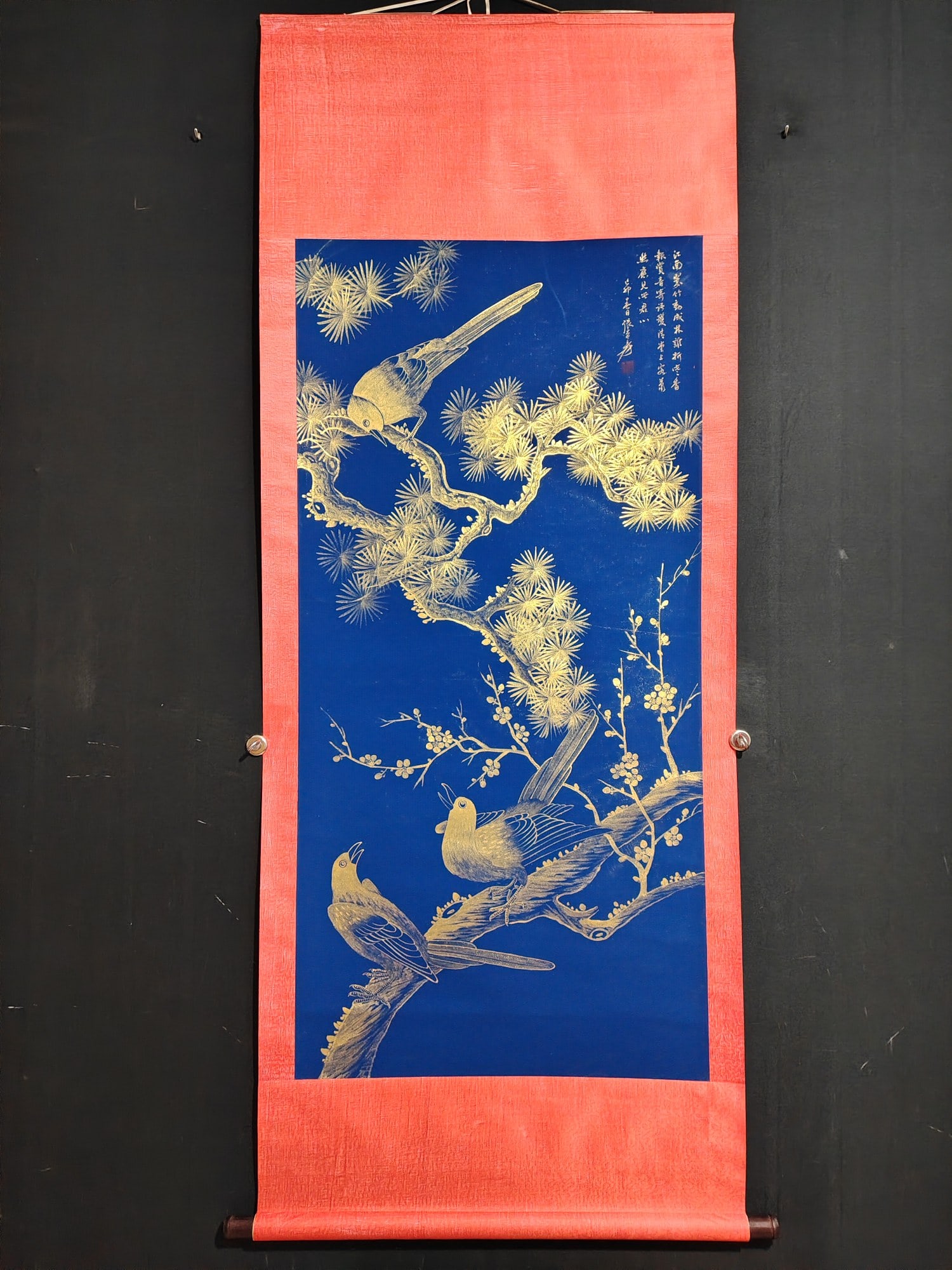 Large four-foot central scroll, hand-painted with Zhang Daqian's flowers and birds.: This is a large four-foot-long hand-painted scroll featuring flowers and birds by Zhang Daqian. Each painting is unique and is photographed from the actual item. The material is gold-blue Xuan paper.