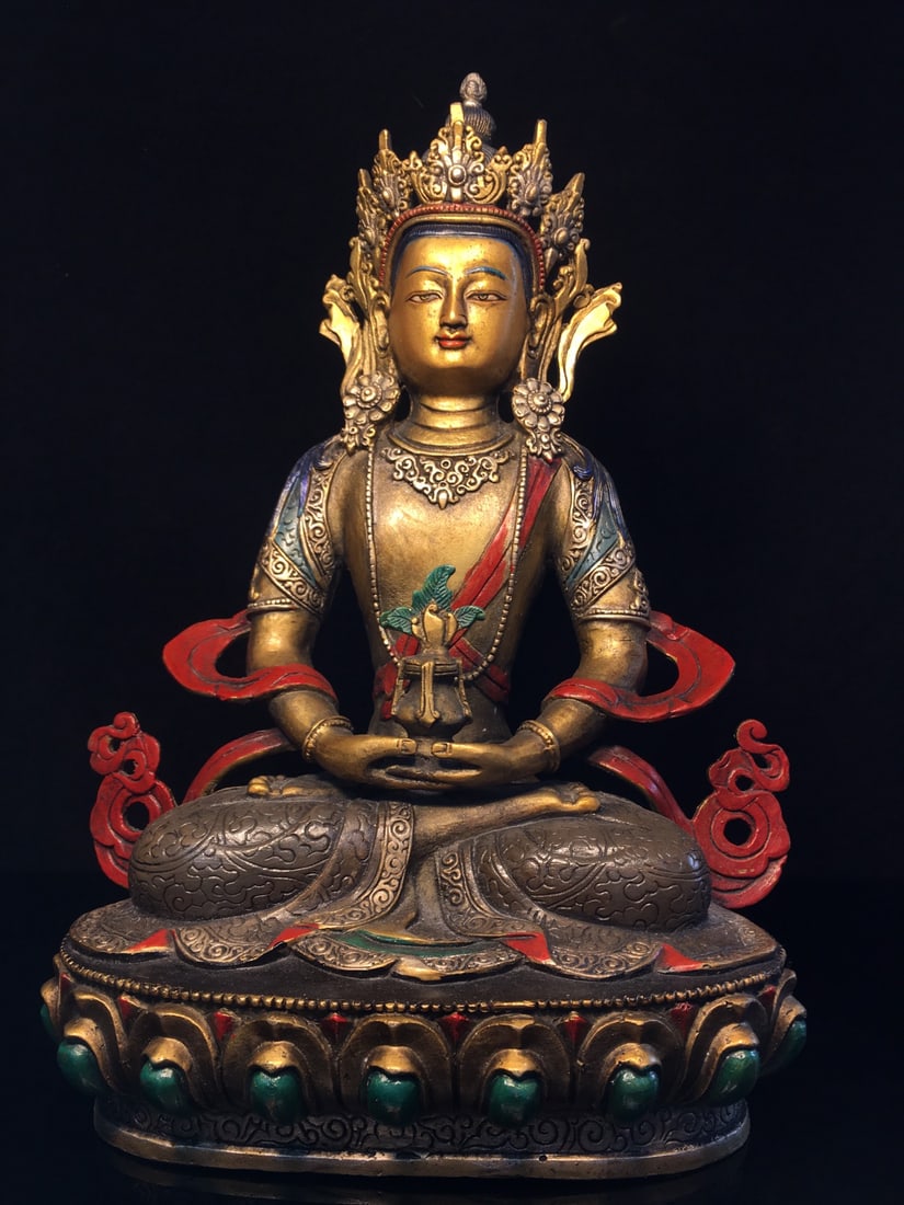 Exquisitely crafted pure copper painted longevity Buddha statue: This is a finely crafted pure copper painted Buddha statue of longevity. The craftsmanship is exquisite, and the patina is thick. The dimensions are as shown in the picture. It weighs approximately 21