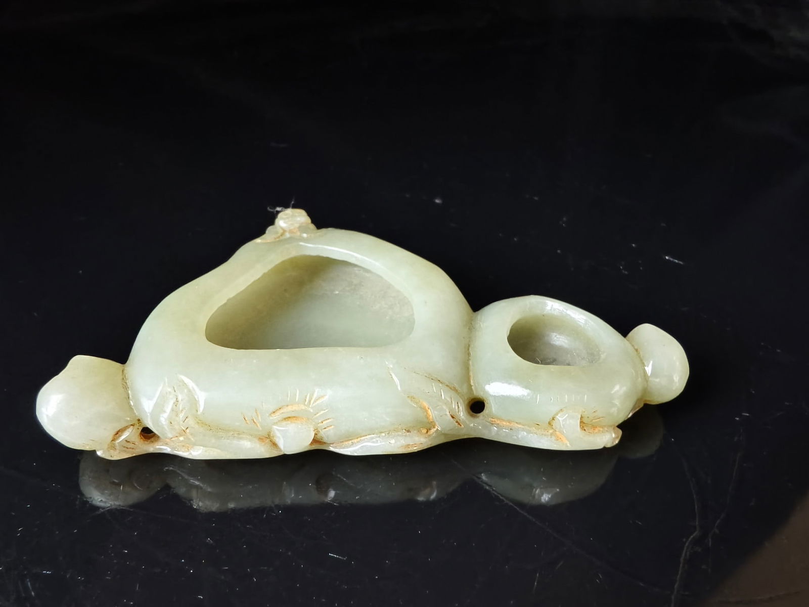 A fine old collection of Hetian jade gourd-shaped brush washer (1 of 9)