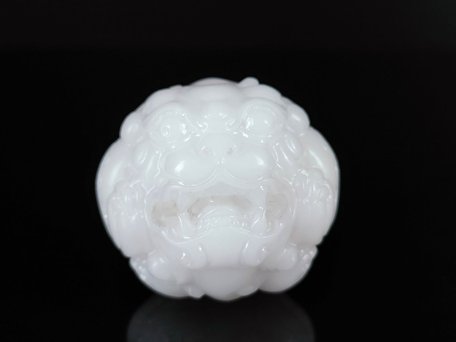 Fine antique Hetian jade waist pendant (1 of 9)