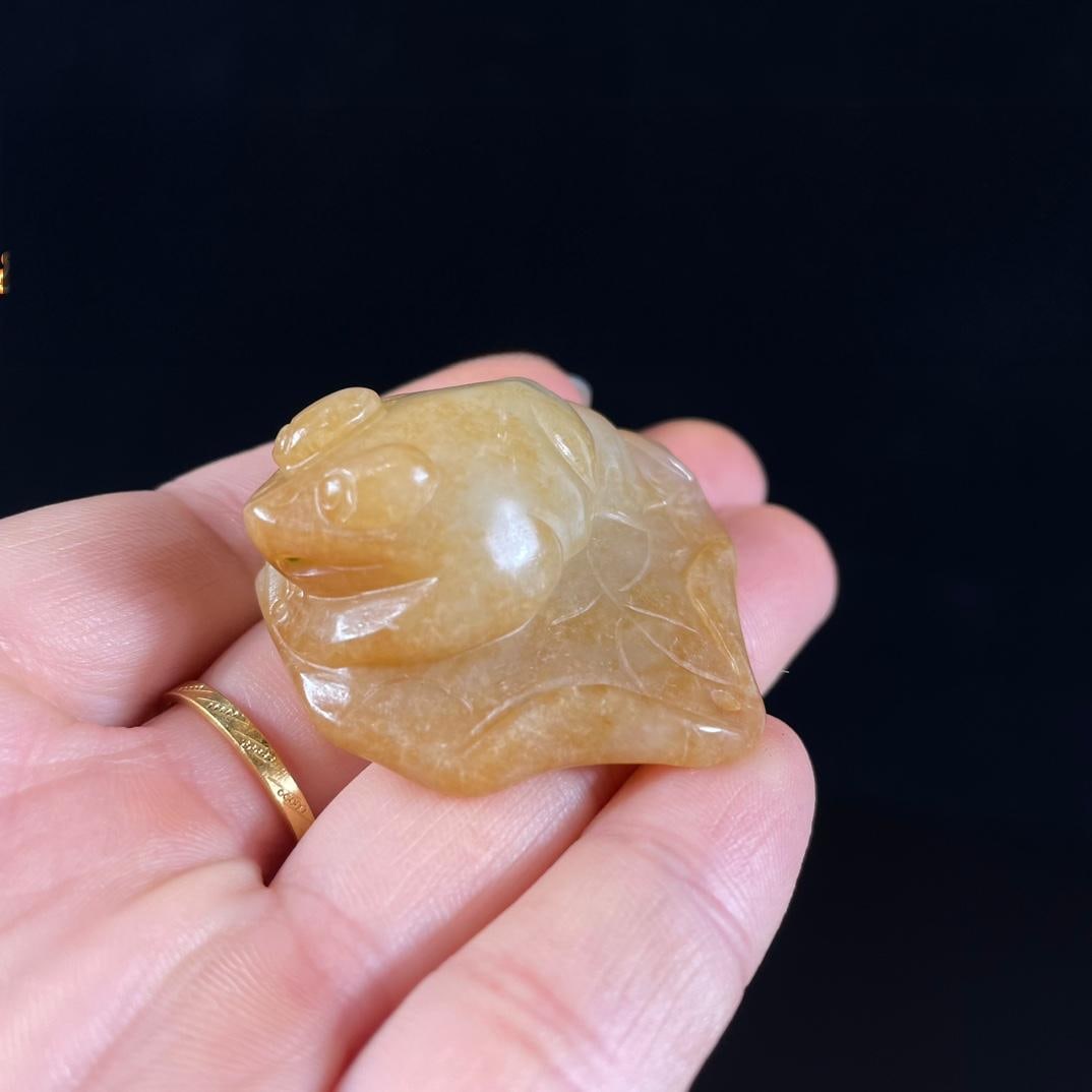 Treasured Hetian jade pebble carving pendant (1 of 6)