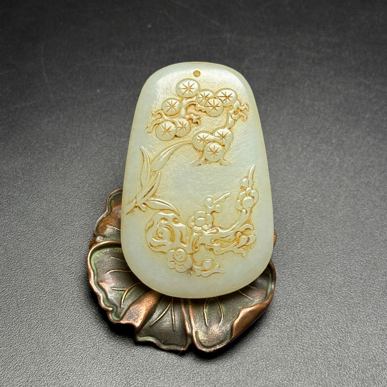 Exquisite Hotan Three Friends of Winter (1 of 9)