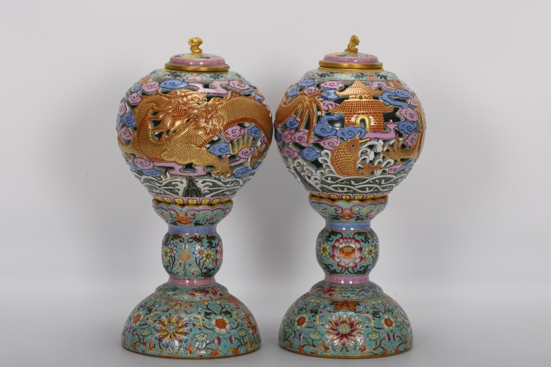 Qing Dynasty, Qianlong Period, Enamel-painted and Gilded Fish-Dragon Official Hat Rack: A Qing Dynasty, Qianlong period, enamel-painted and gilded fish-dragon official hat stand, 37 cm high, 5.5 cm in diameter at the mouth, 13 cm in diameter at the belly, and 11.7 cm in diameter at the b