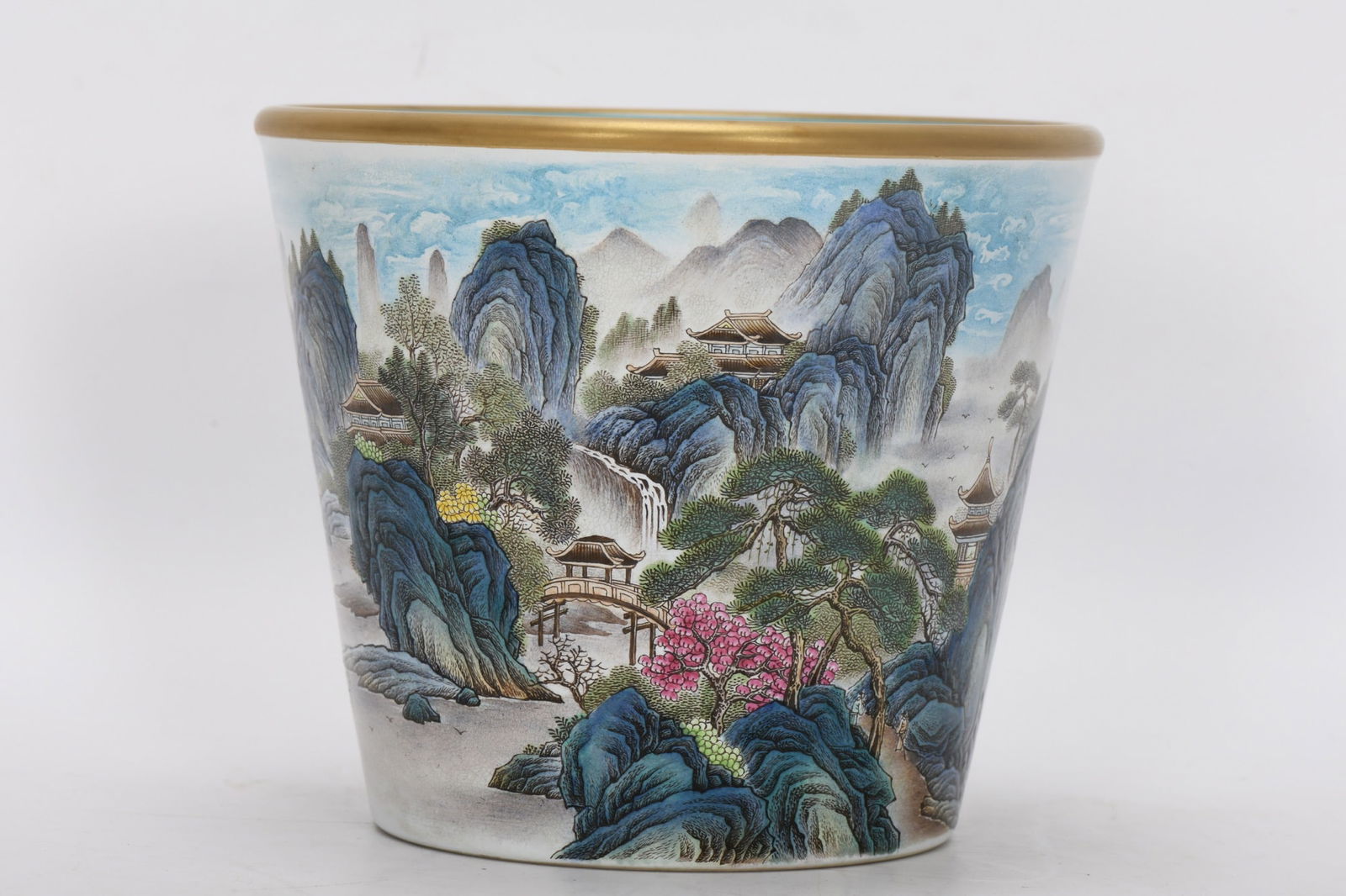 Qing Dynasty, Qianlong period, enamel landscape brush: A Qing Dynasty, Qianlong period, enamel-painted landscape brush, 12.6 cm high, 14.9 cm in diameter at the mouth, and 10 cm in diameter at the base. (Made by Imperial Order of Qianlong) Provenance:A no