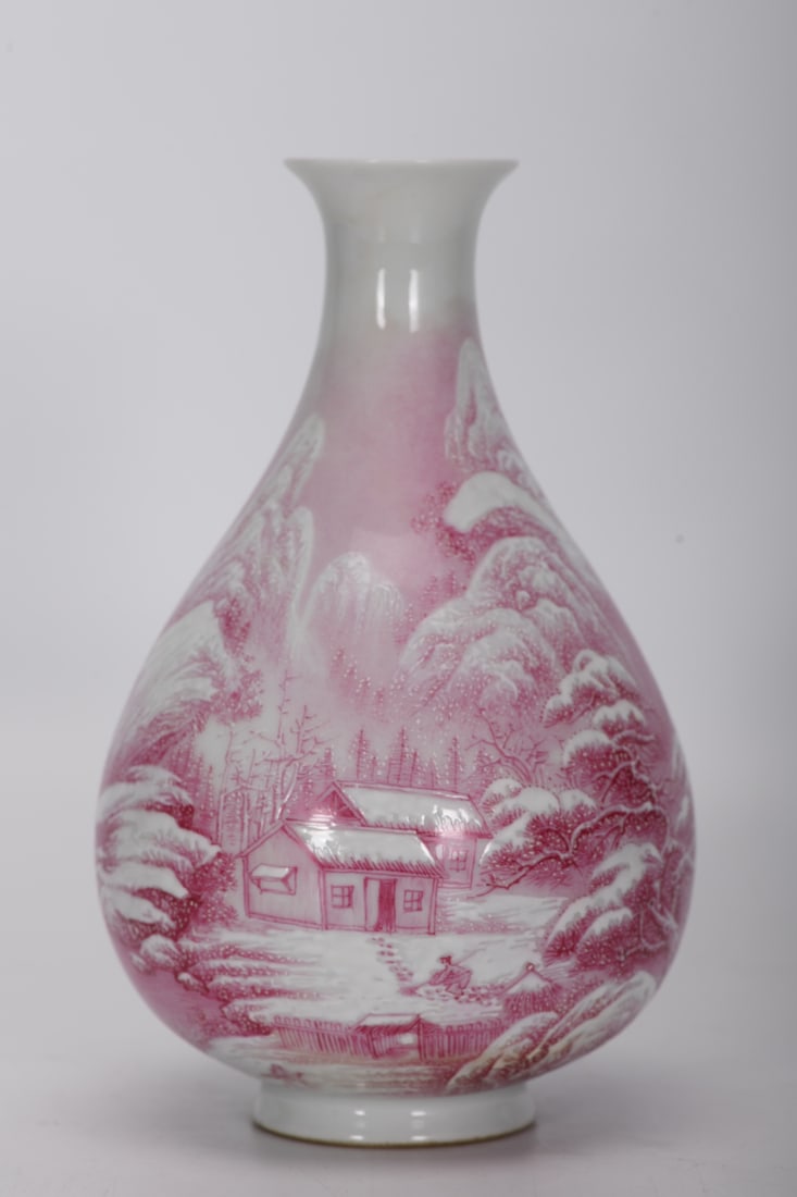 Qing Dynasty, Yongzheng Period, Enamel-painted Snow Scene Landscape Yuhuchun Vase: A Qing Dynasty, Yongzheng period, famille rose enamel vase depicting a snowy landscape, measuring 16.4 cm in height, 4 cm in mouth diameter, 10.2 cm in belly diameter, and 4.8 cm in base diameter. Pro
