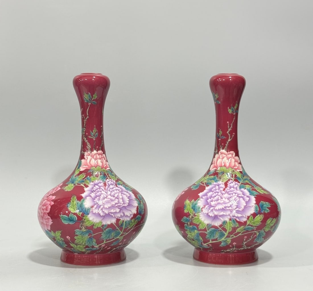 Qing Dynasty, Yongzheng Period: Enamel Garlic-Head Vase with Rouge Red Peony Design (1 of 9)