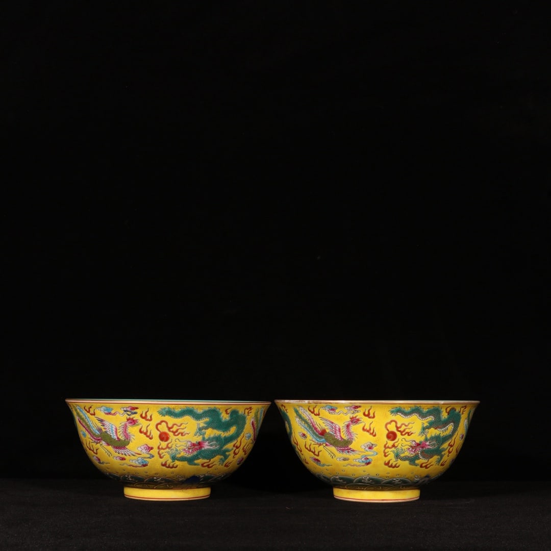 Qing Dynasty Yongzheng Period Enamel-Painted Gold-Painted Dragon and Phoenix Pattern Bowl (1 of 9)