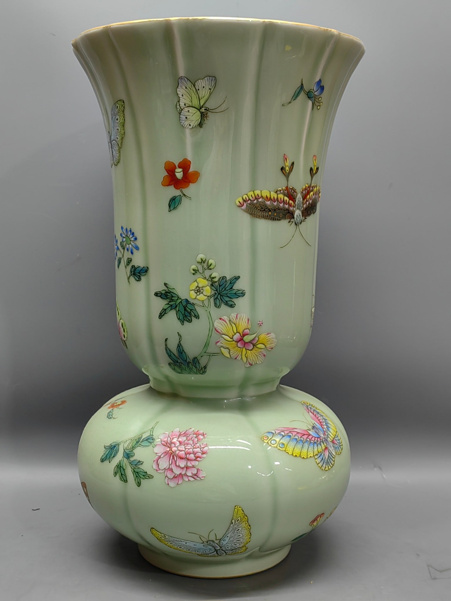Antique porcelain (1 of 8)